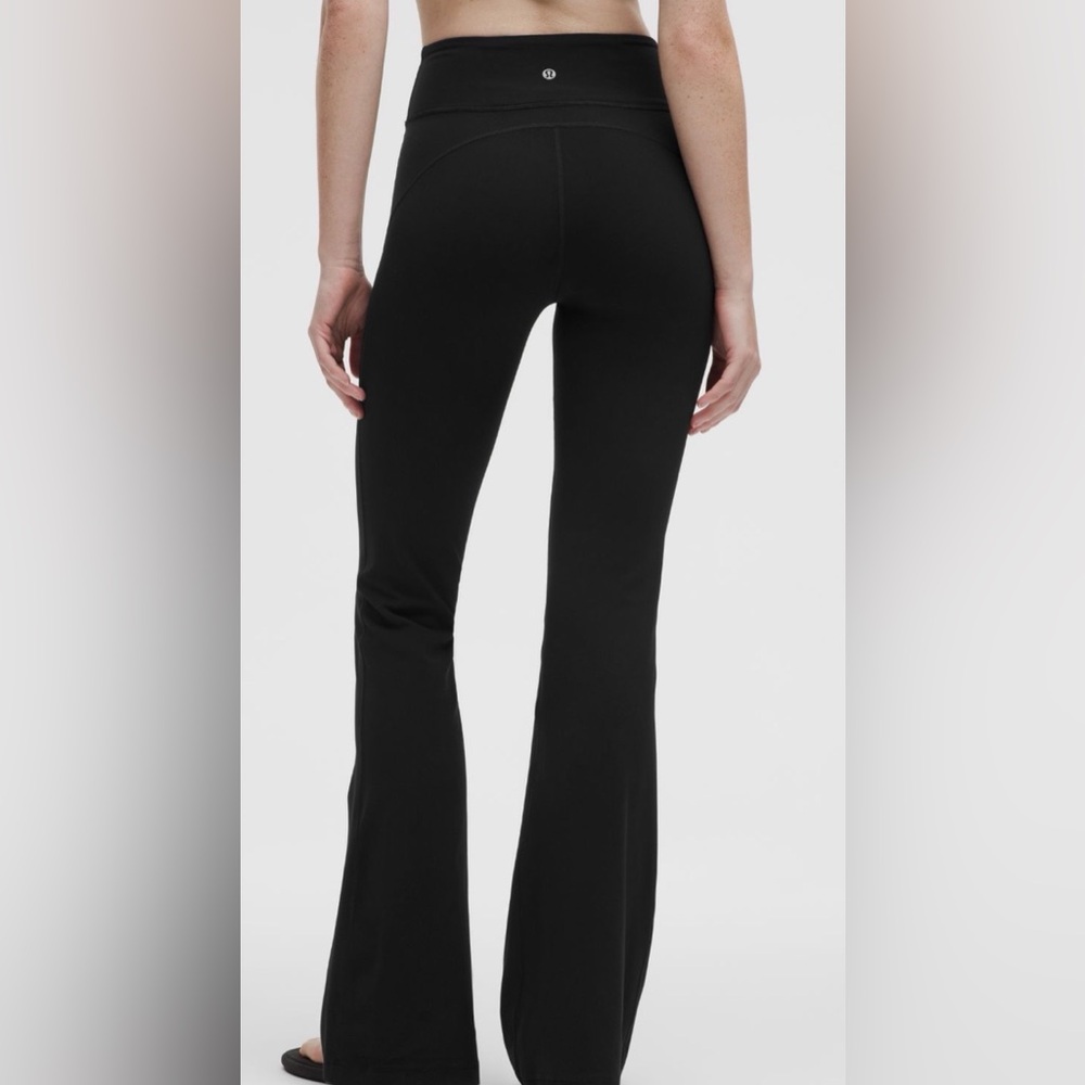 Lululemon Groove black flared pant